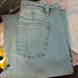 Universal Thread Women's Light Blue Straight Leg Jeans